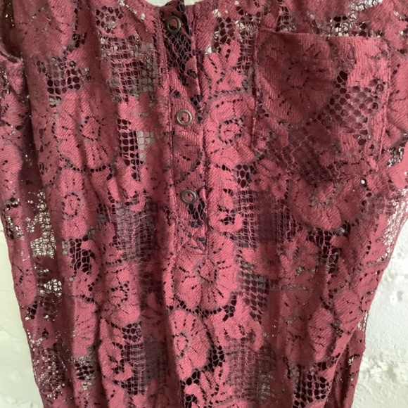 Fine Lace bodysuit never worn with tags - Picture 3 of 7